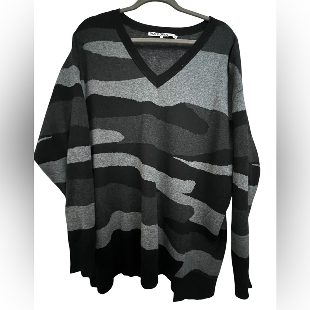 Pam & Gela merino wool Black and Gray V-Neck Sweater camo camouflage